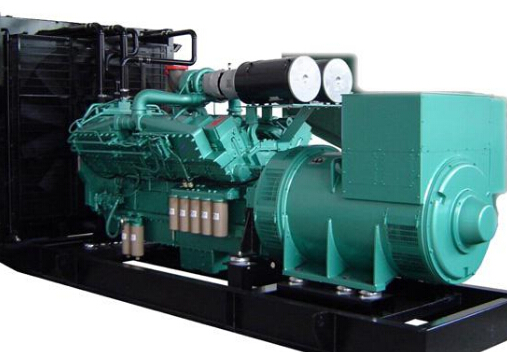 白茅湖农场冬季柴油发电机组启动前应进行哪些预热操作？